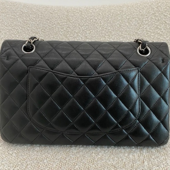 Authentic Chanel Classic Flap Black Medium Lambskin SHW - Picture 3 of 16